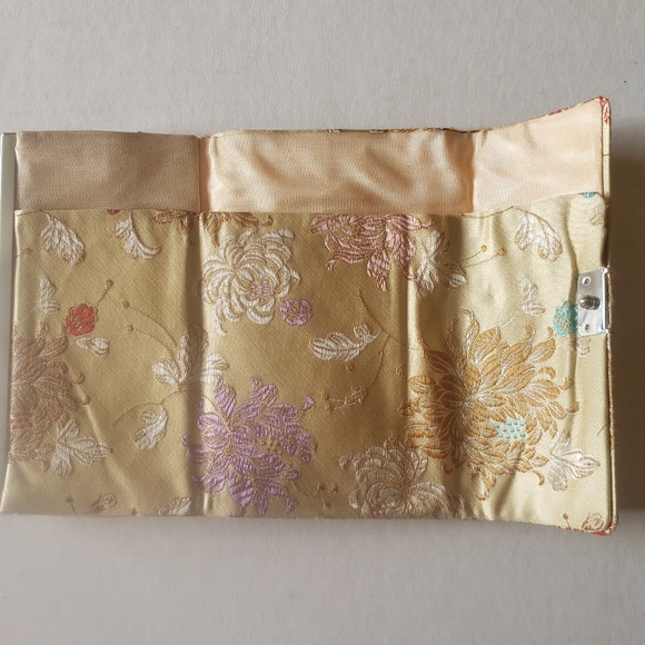 Vintage Silk Wallet - Picture 3 of 4